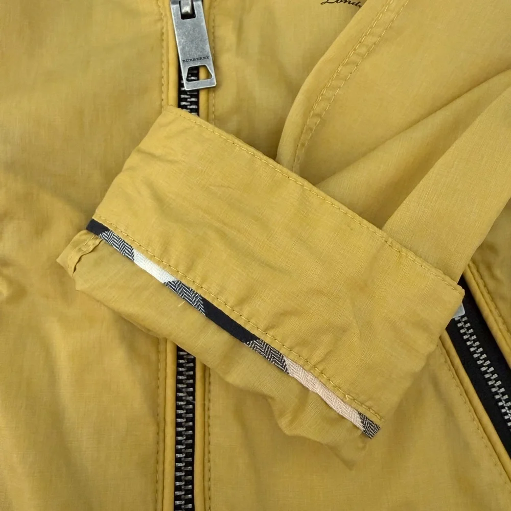 Burberry yellow hooded